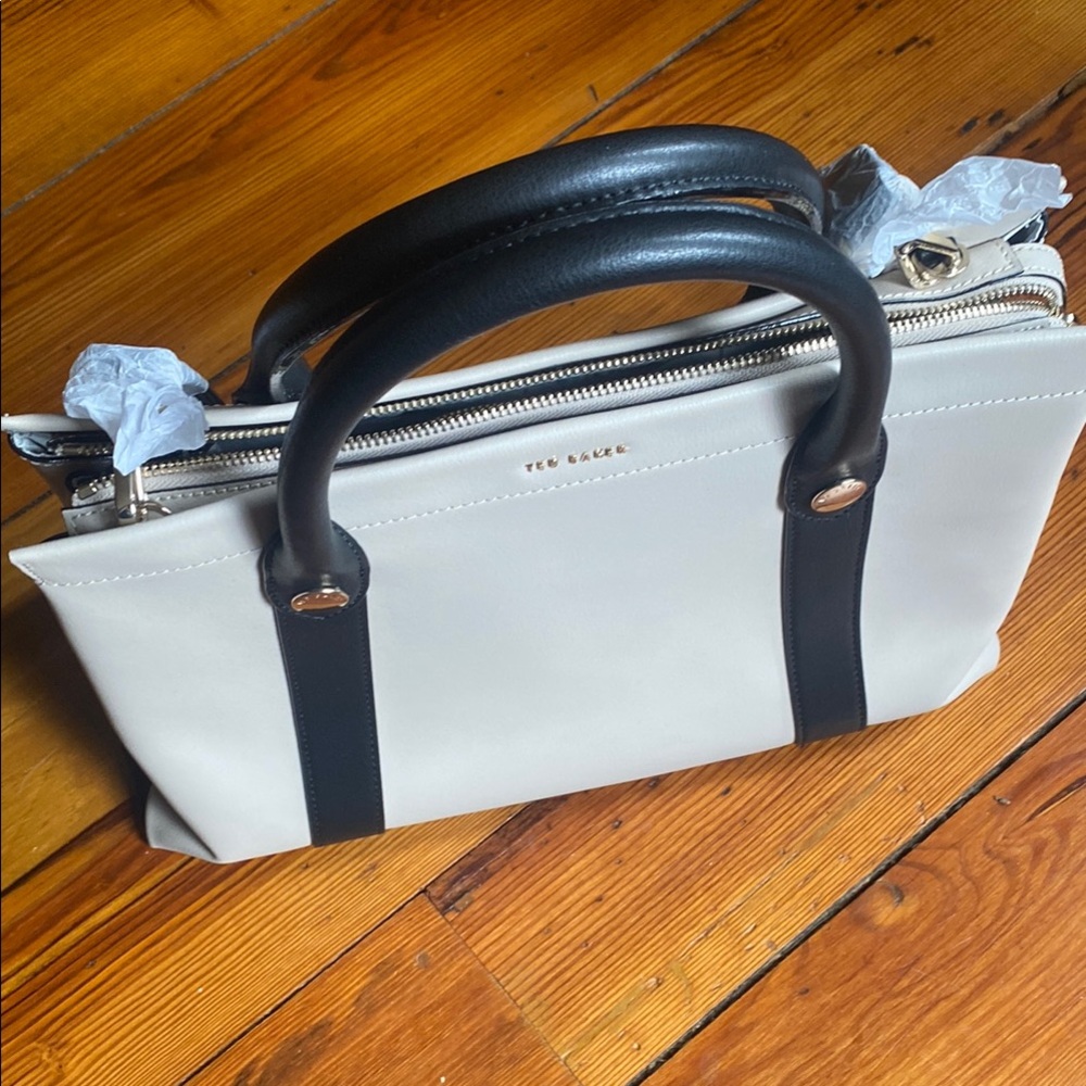 Ted Baker Vincint Zip Top Medium Work Tote in ivory/black NWT